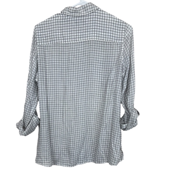 🥑5/$25 Foxcroft Black White Women size 6 Button Front Shirt Grid Pattern - Picture 2 of 5